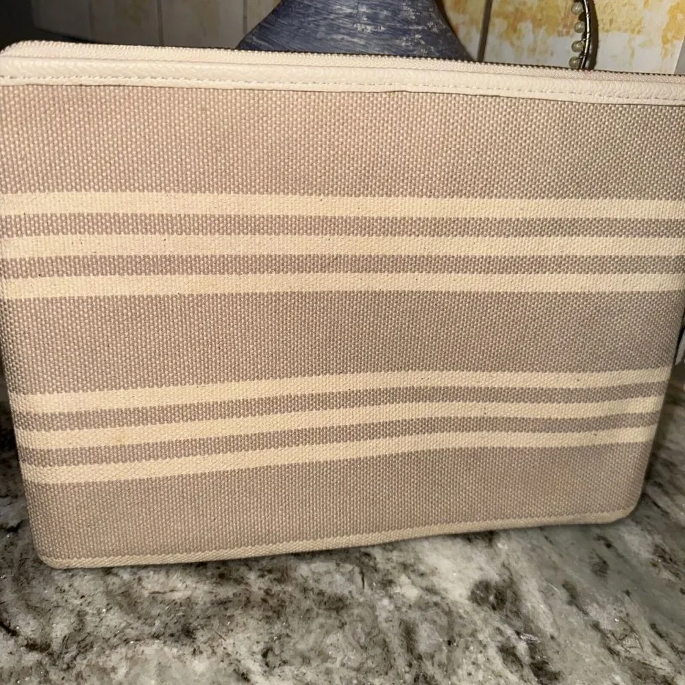 Kate Spade Gia Larchmont Avenue Fabric Stripe Pouch Clutch‎ Beige